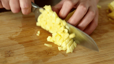 炒飯界明星—菠蘿炒飯的做法-家常味炒菜譜