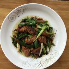 蒜苗炒排骨的做法-家常味炒菜譜