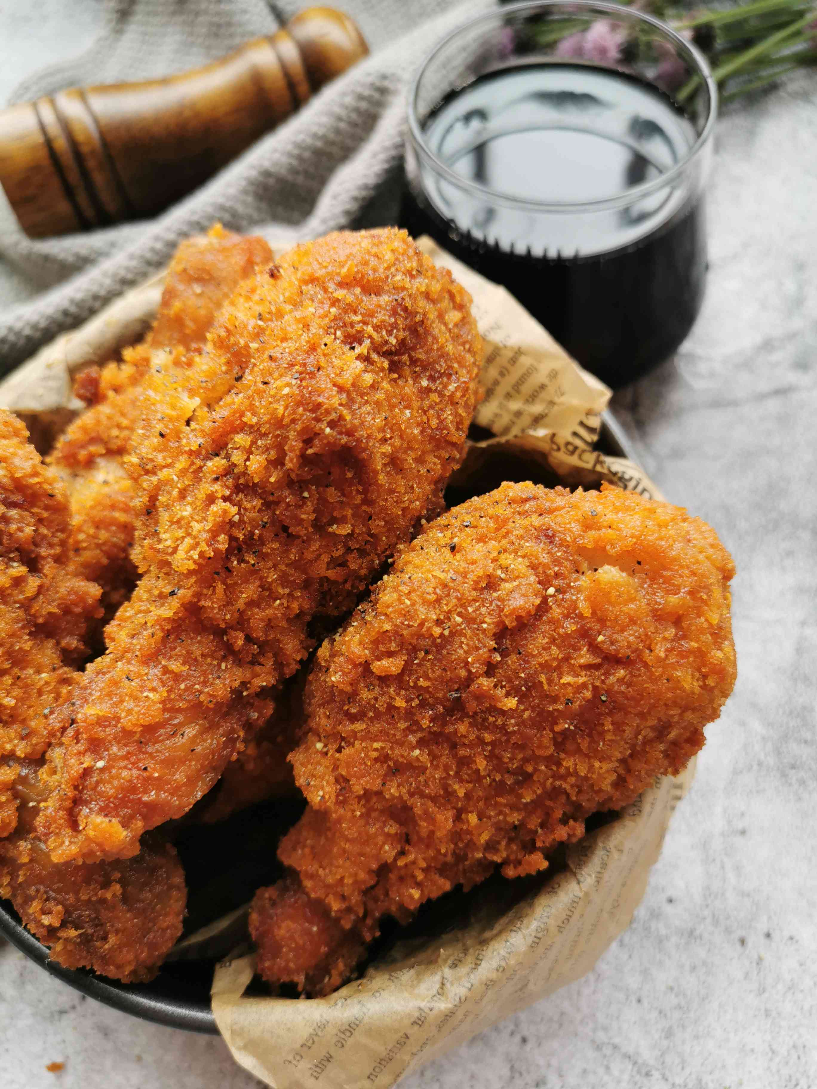 脆皮雞腿的做法-黑椒味炸菜譜-易網健康養生網 脆皮雞腿的做法-黑椒味炸菜譜