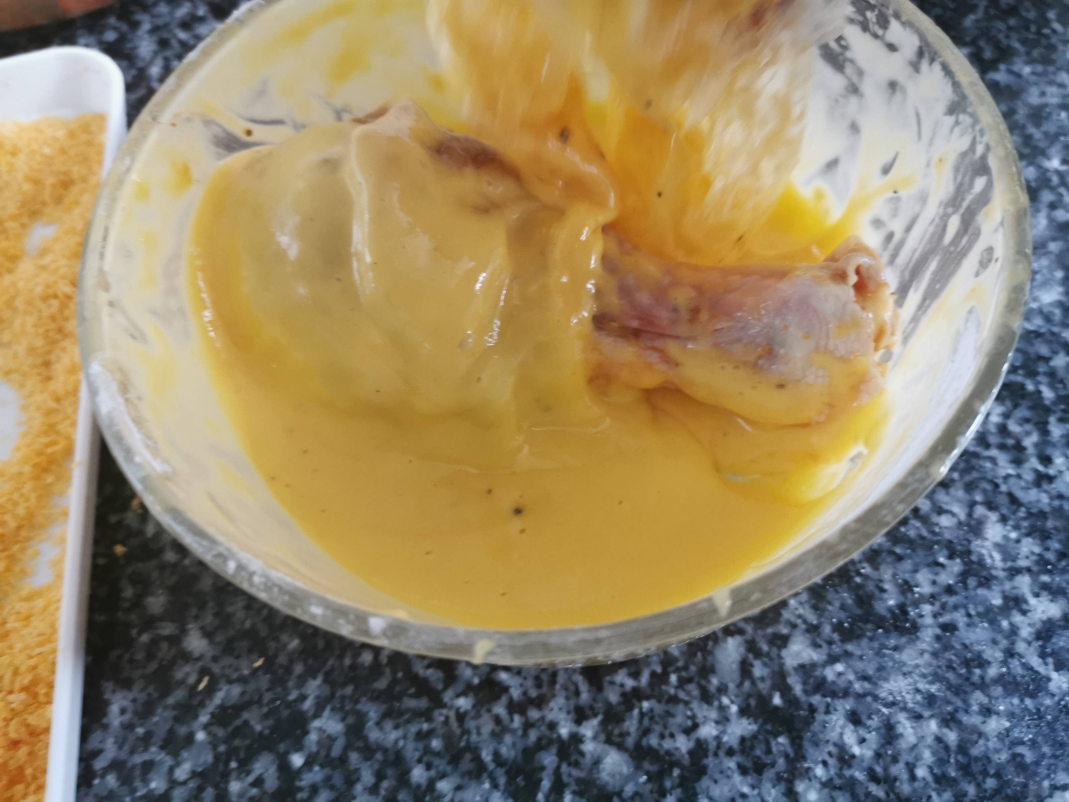 脆皮雞腿的做法-黑椒味炸菜譜-易網健康養生網 脆皮雞腿的做法-黑椒味炸菜譜