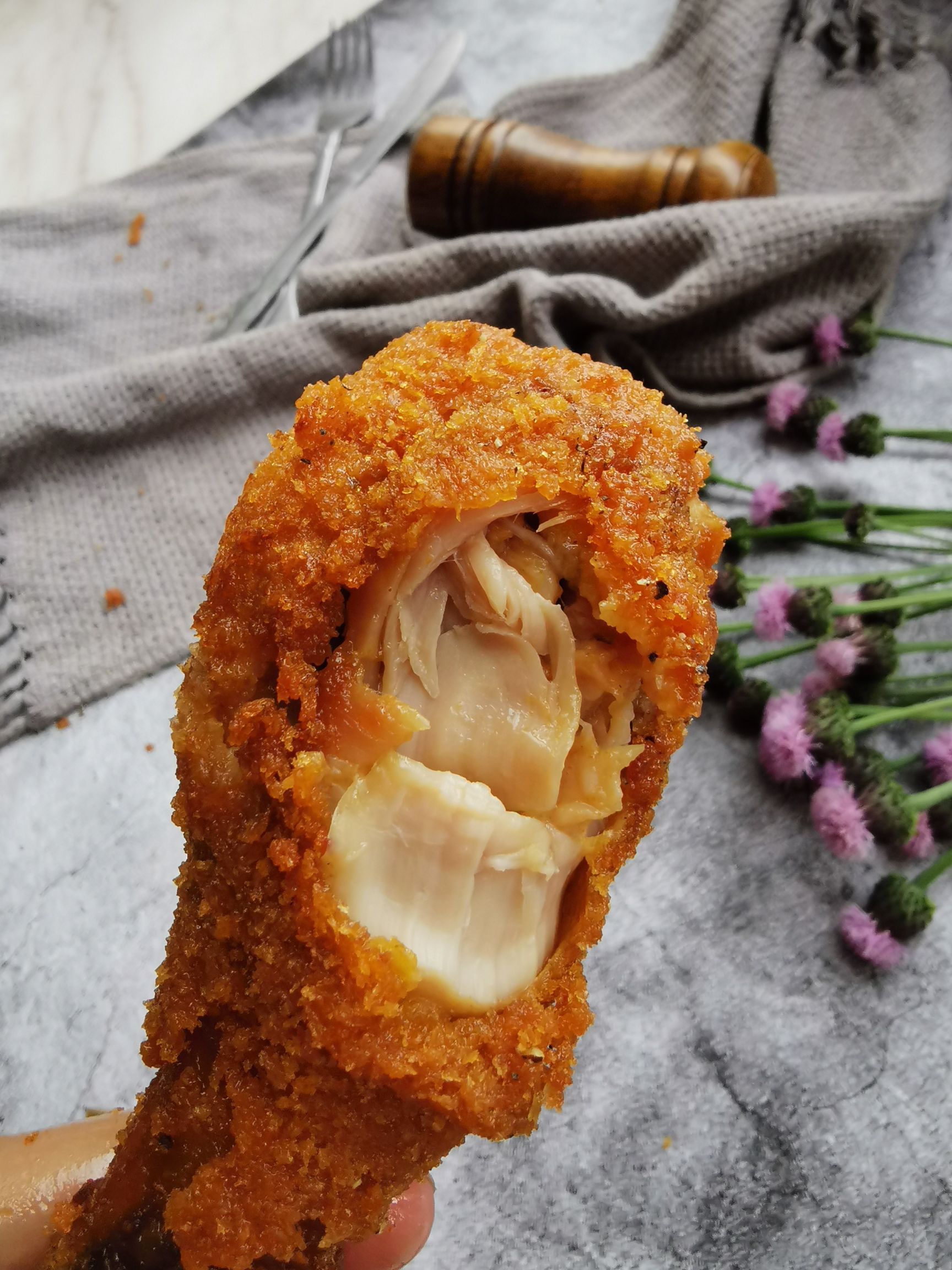 脆皮雞腿的做法-黑椒味炸菜譜-易網健康養生網 脆皮雞腿的做法-黑椒味炸菜譜