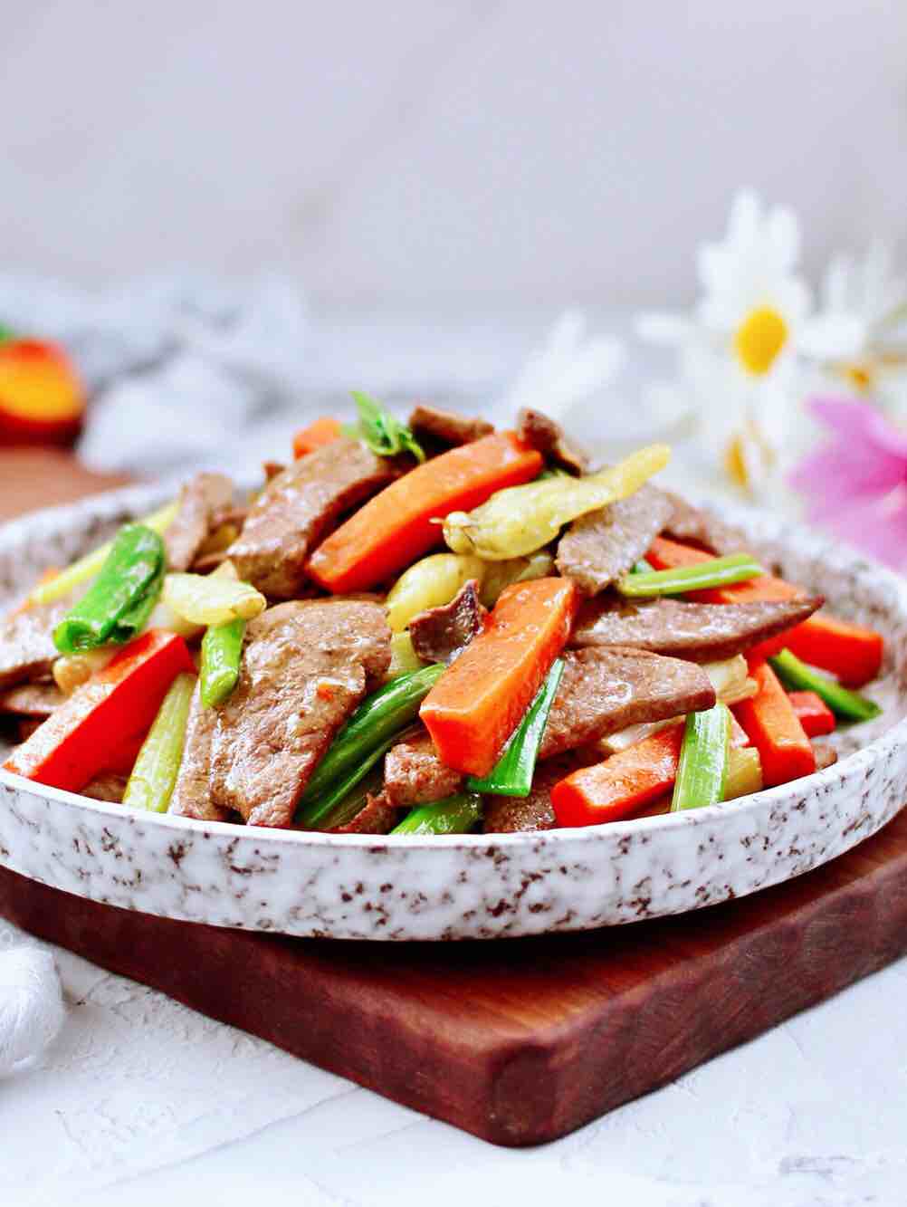 蒜苗爆肝尖的做法-蒜香味爆菜譜