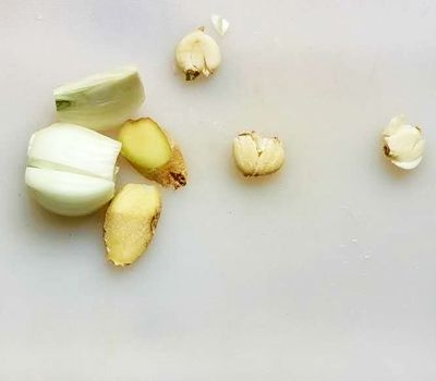 不看韓劇,也要試試這道香酥炸雞腿的做法-家常味炸菜譜-易網(wǎng)<a href=http://www.jsjjzhkt.cn/ target=_blank class=infotextkey>健康養(yǎng)生</a>網(wǎng) 不看韓劇,也要試試這道香酥炸雞腿的做法-家常味炸菜譜