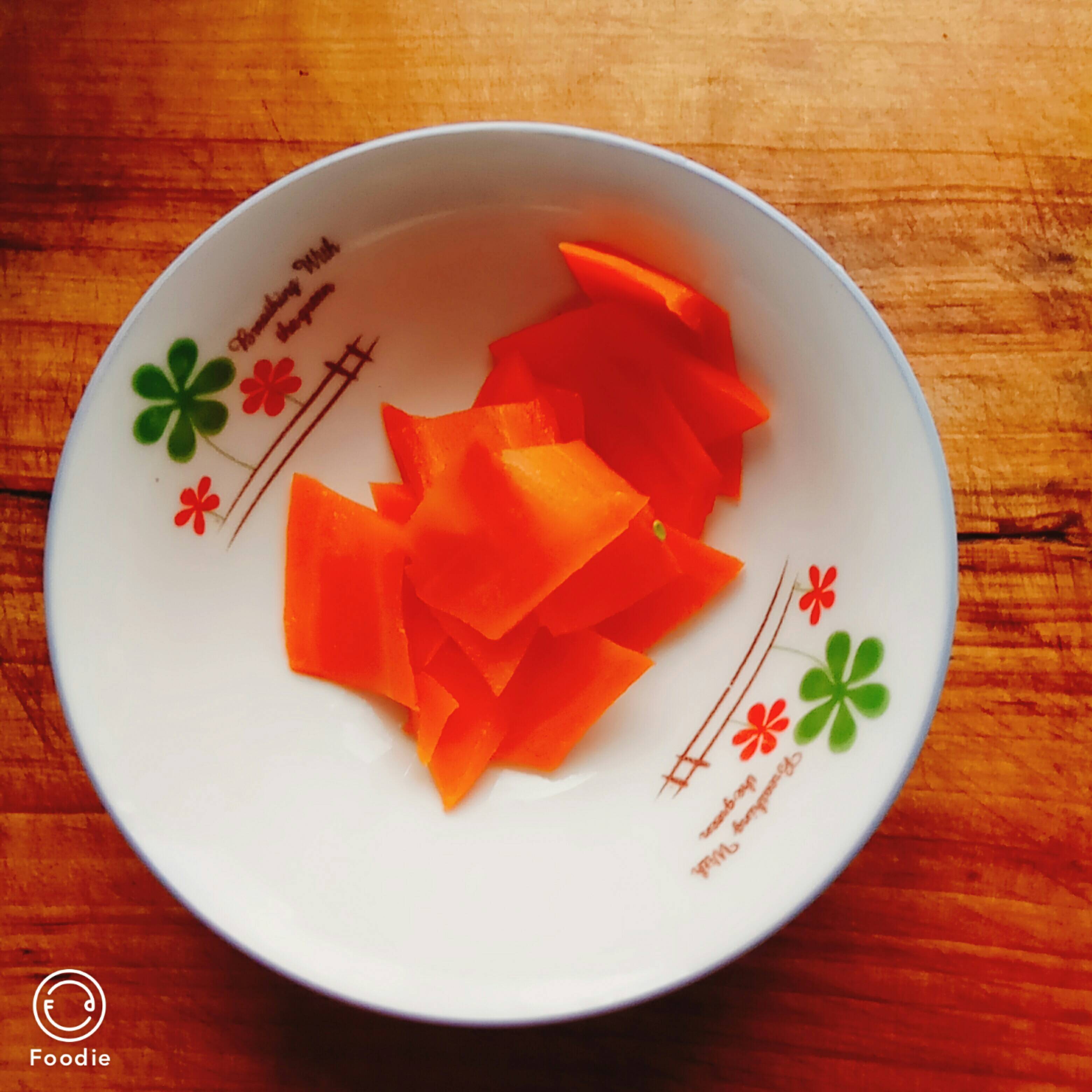 荷蘭豆火腿腸的做法-家常味炒菜譜-易網健康養生網 荷蘭豆火腿腸的做法-家常味炒菜譜