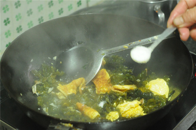 地皮菜炒雞蛋的做法-家常味炒菜譜-易網健康養生網 地皮菜炒雞蛋的做法-家常味炒菜譜