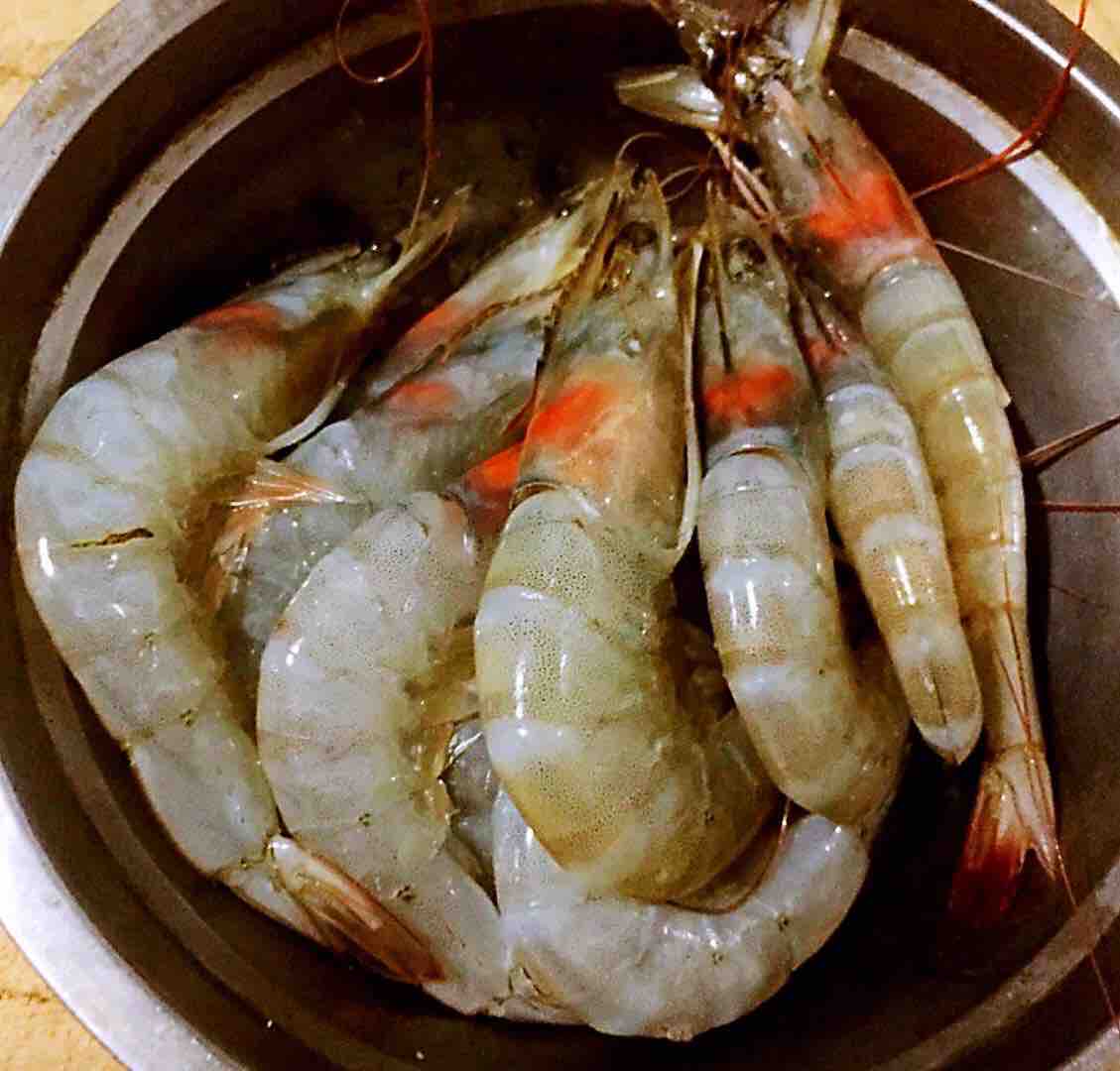 蒜蓉海蝦蒸金針菇的做法-家常味蒸菜譜-易網(wǎng)<a href=http://www.jsjjzhkt.cn/ target=_blank class=infotextkey>健康養(yǎng)生</a>網(wǎng) 蒜蓉海蝦蒸金針菇的做法-家常味蒸菜譜