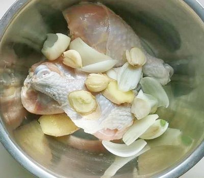 不看韓劇,也要試試這道香酥炸雞腿的做法-家常味炸菜譜-易網(wǎng)健康養(yǎng)生網(wǎng) 不看韓劇,也要試試這道香酥炸雞腿的做法-家常味炸菜譜