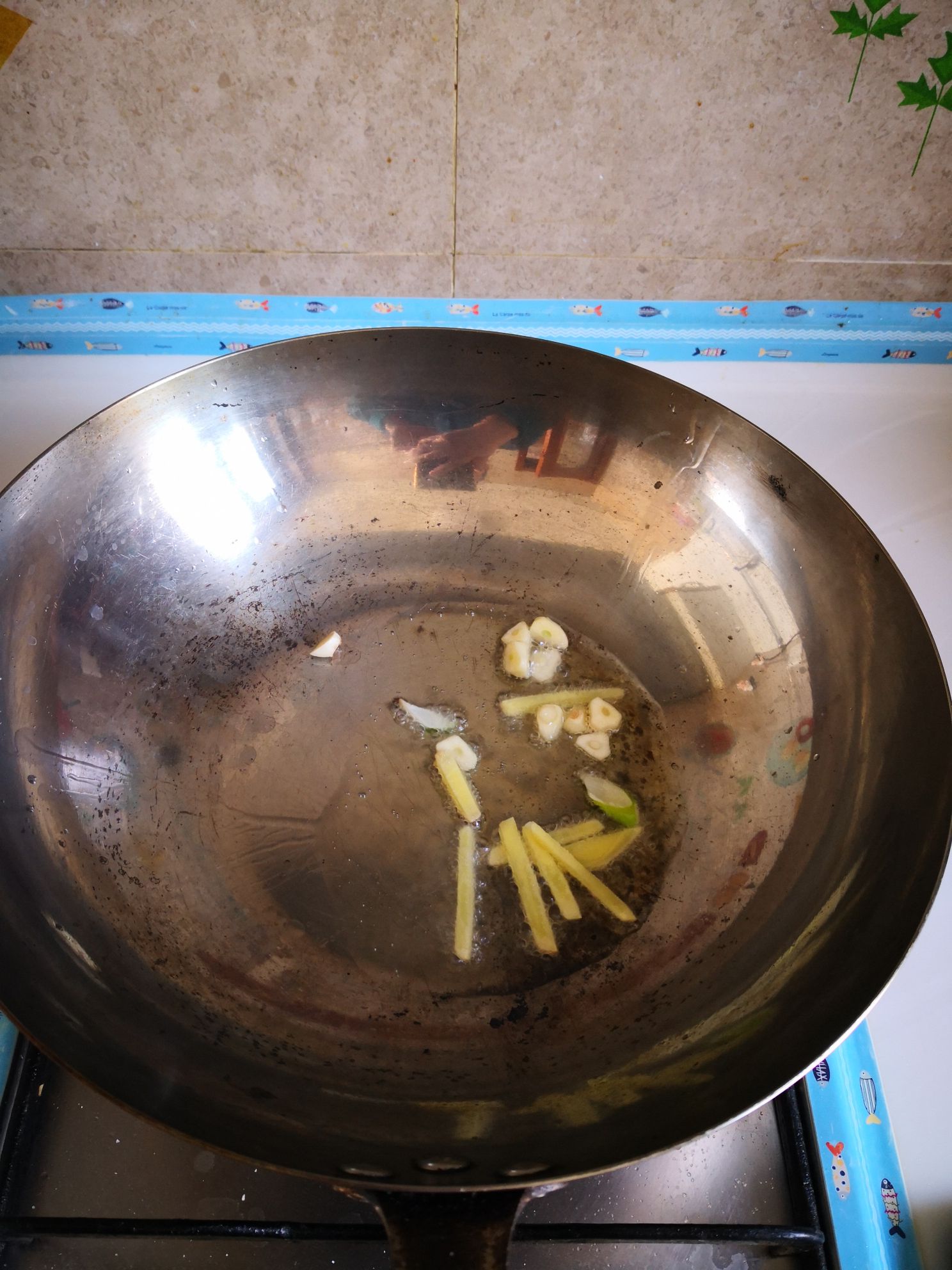 蔥香繭蛹的做法-家常味炒菜譜-易網健康養生網 蔥香繭蛹的做法-家常味炒菜譜