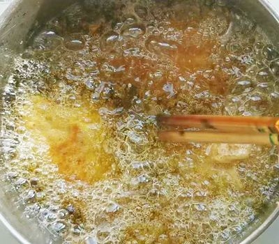 不看韓劇,也要試試這道香酥炸雞腿的做法-家常味炸菜譜-易網(wǎng)健康養(yǎng)生網(wǎng) 不看韓劇,也要試試這道香酥炸雞腿的做法-家常味炸菜譜