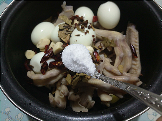 鹵鴨掌鴨翅的做法-五香味鹵菜譜-易網健康養生網 鹵鴨掌鴨翅的做法-五香味鹵菜譜