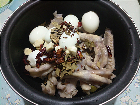 鹵鴨掌鴨翅的做法-五香味鹵菜譜-易網健康養生網 鹵鴨掌鴨翅的做法-五香味鹵菜譜