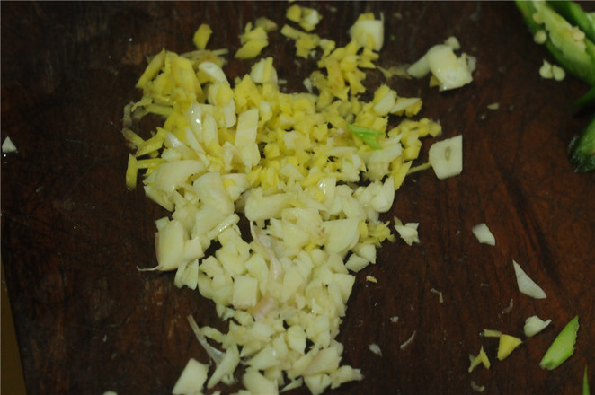 地皮菜炒雞蛋的做法-家常味炒菜譜-易網健康養生網 地皮菜炒雞蛋的做法-家常味炒菜譜