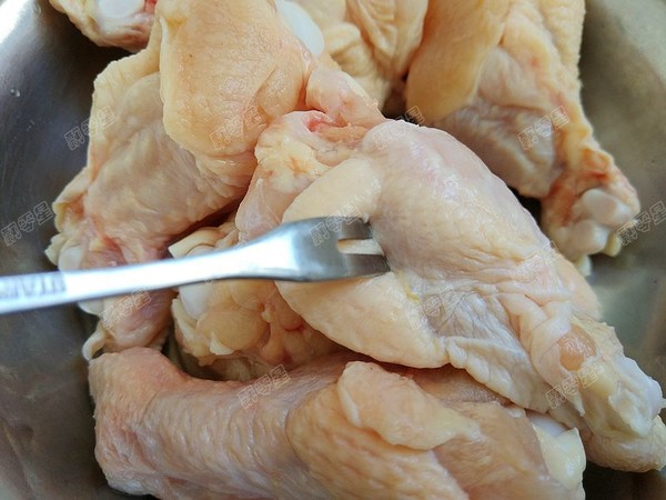 炸雞的做法-家常味炸菜譜-易網健康養生網 炸雞的做法-家常味炸菜譜