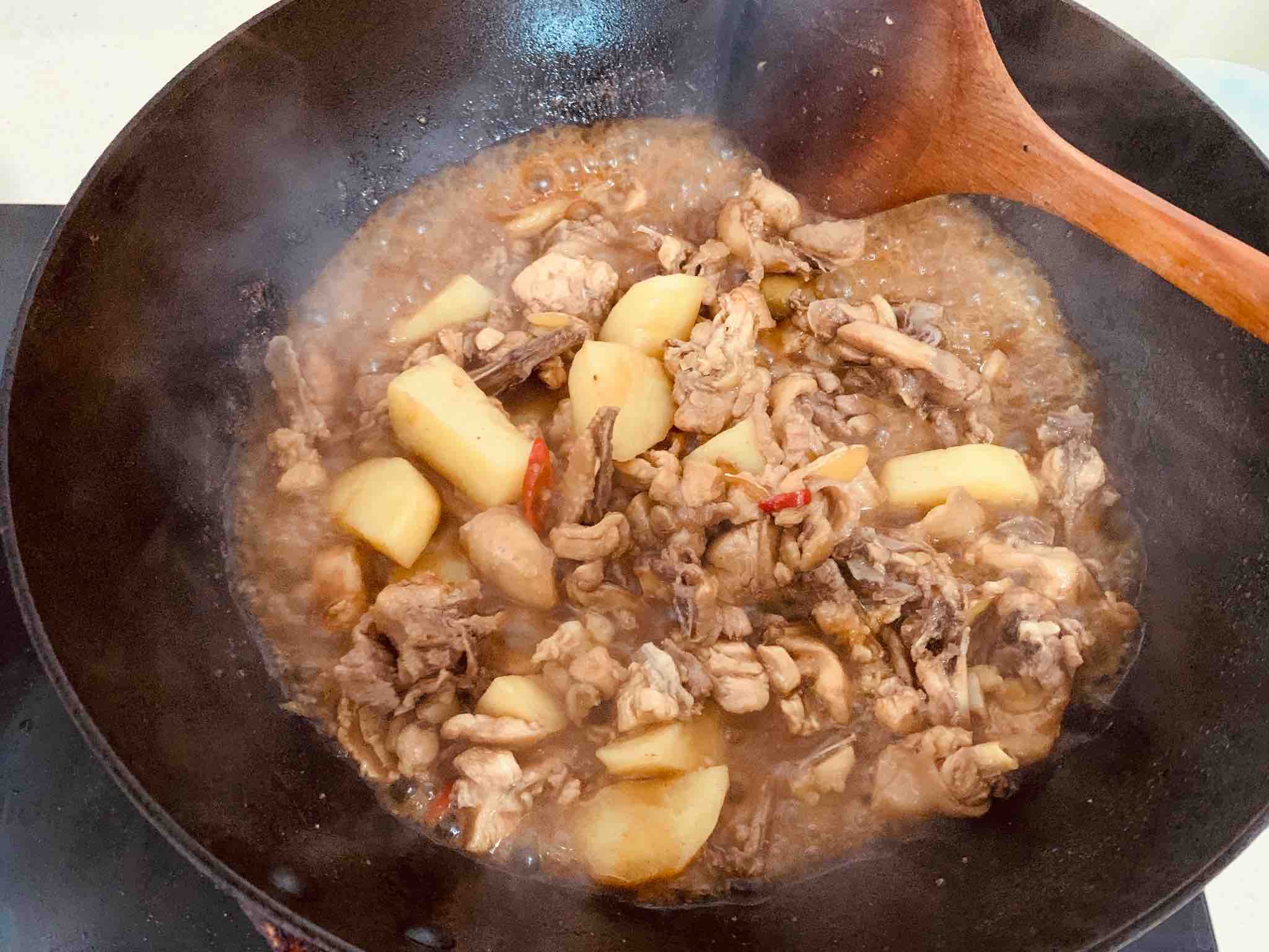 油燜雞的做法-家常味燜菜譜-易網健康養生網 油燜雞的做法-家常味燜菜譜