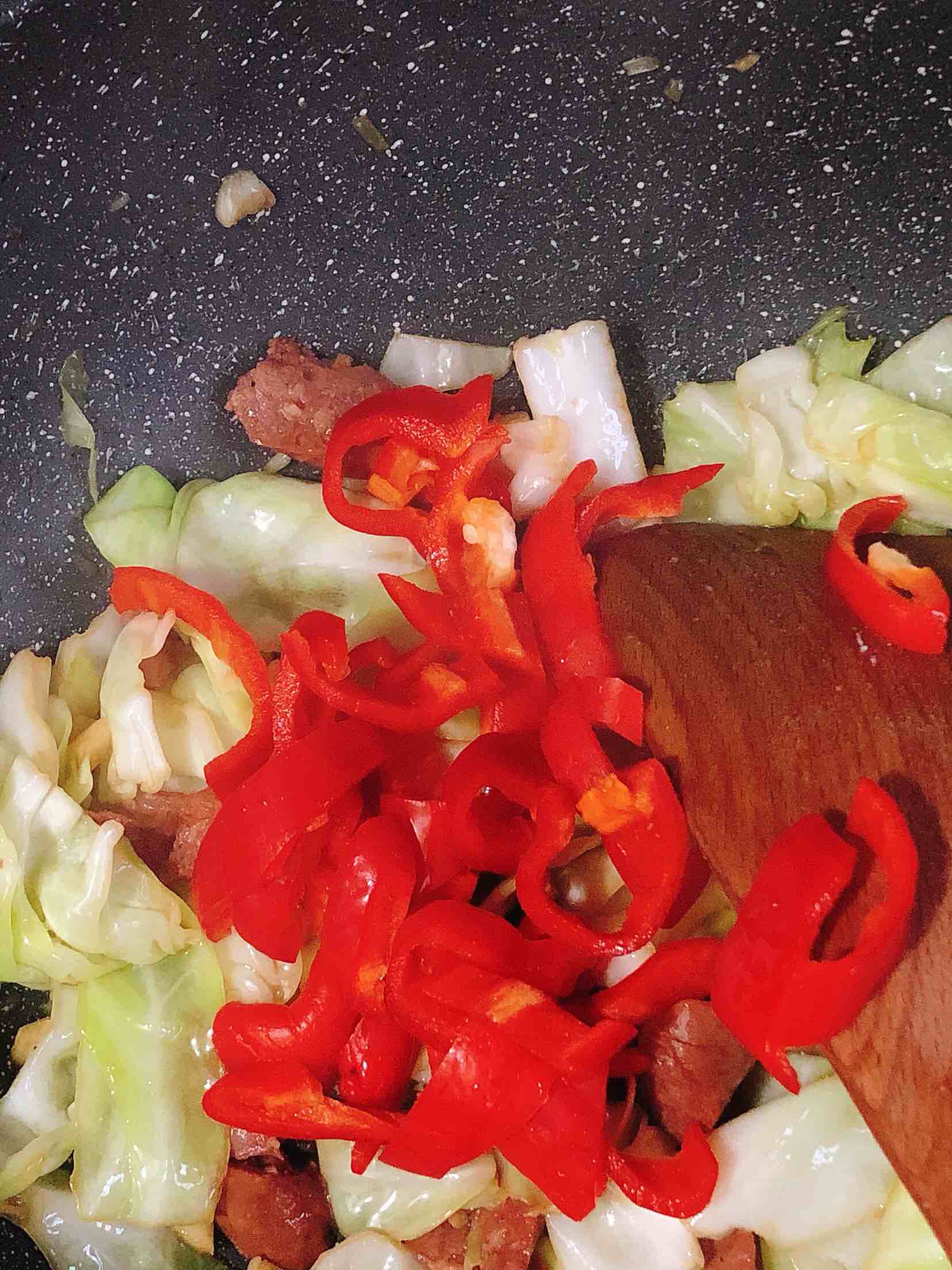 牛肉腸之燴三鮮的做法-家常味炒菜譜-易網(wǎng)健康養(yǎng)生網(wǎng) 牛肉腸之燴三鮮的做法-家常味炒菜譜