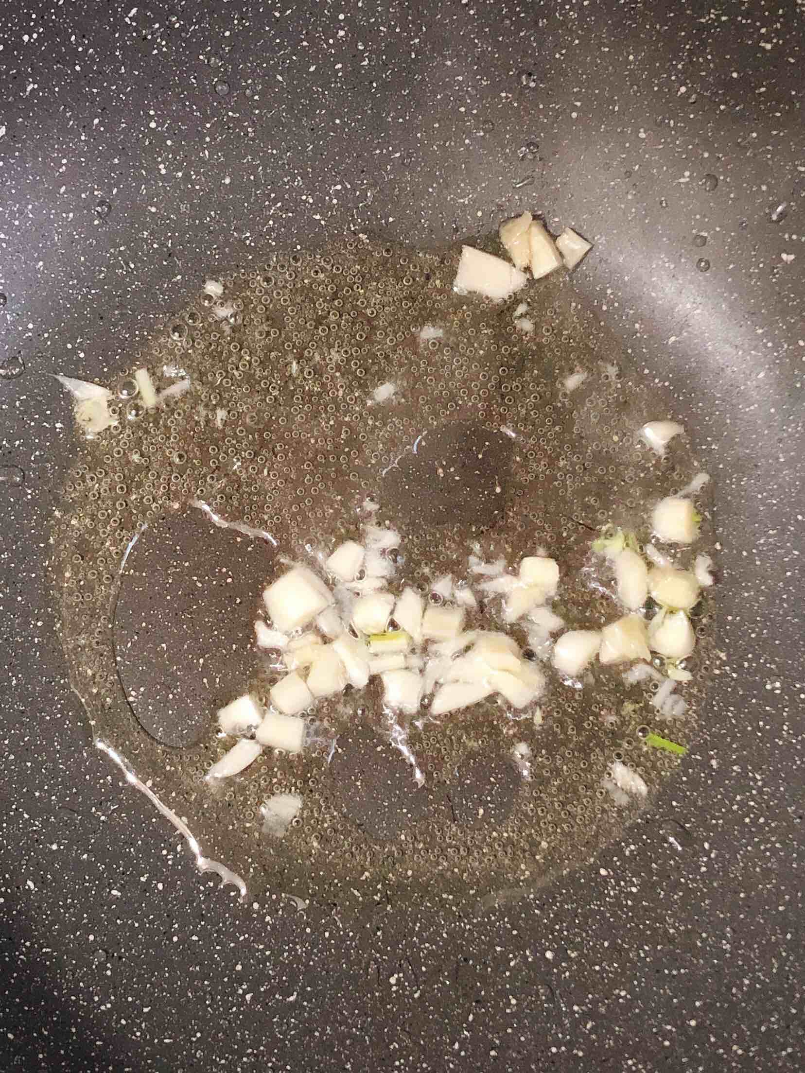 牛肉腸之燴三鮮的做法-家常味炒菜譜-易網(wǎng)健康養(yǎng)生網(wǎng) 牛肉腸之燴三鮮的做法-家常味炒菜譜