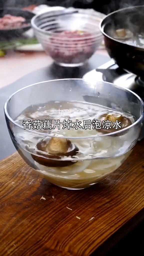 藕夾肉的做法-咸鮮味蒸菜譜-易網健康養生網 藕夾肉的做法-咸鮮味蒸菜譜