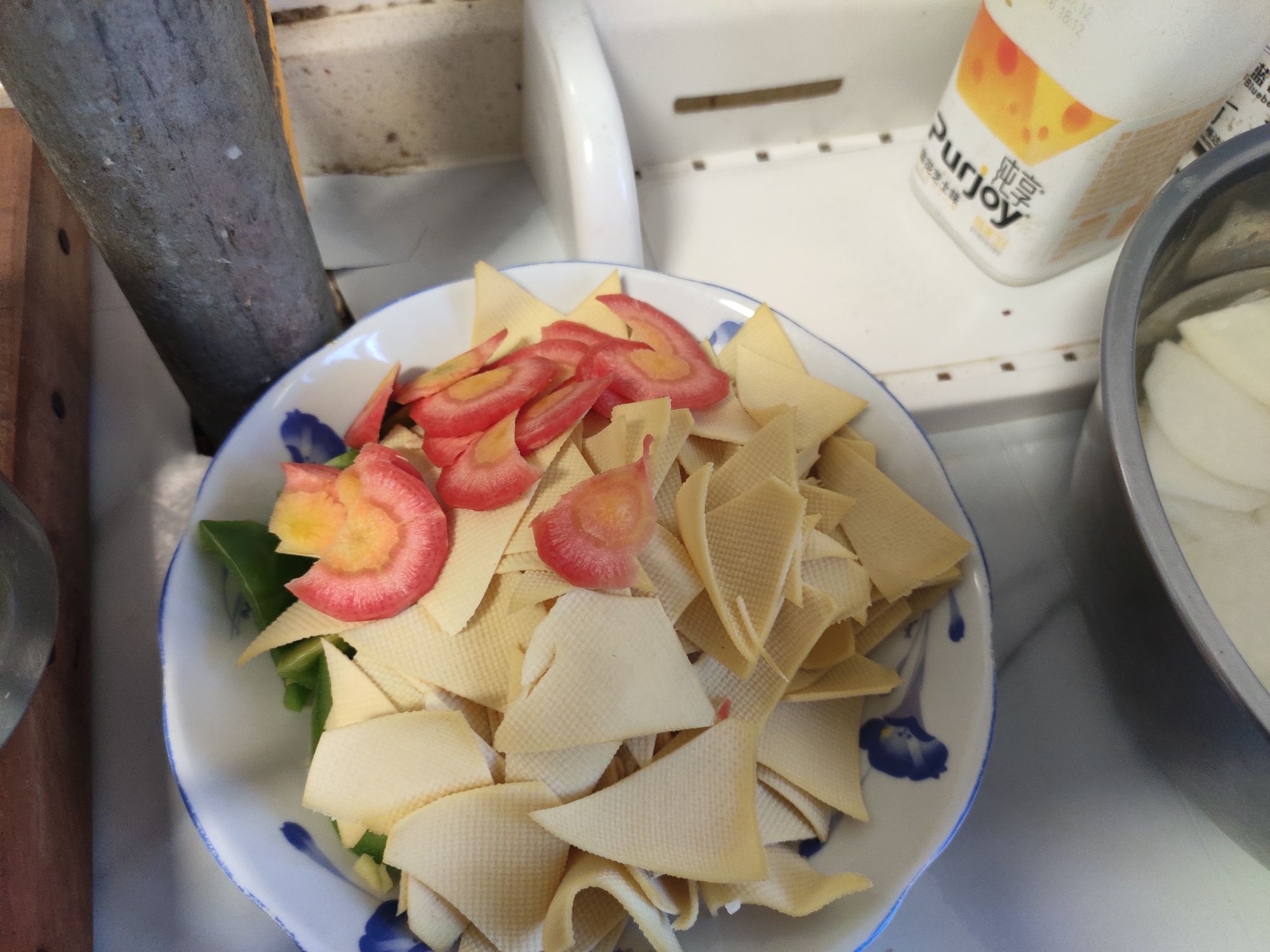 肉炒干豆腐的做法-咸鮮味炒菜譜-易網(wǎng)健康養(yǎng)生網(wǎng) 肉炒干豆腐的做法-咸鮮味炒菜譜