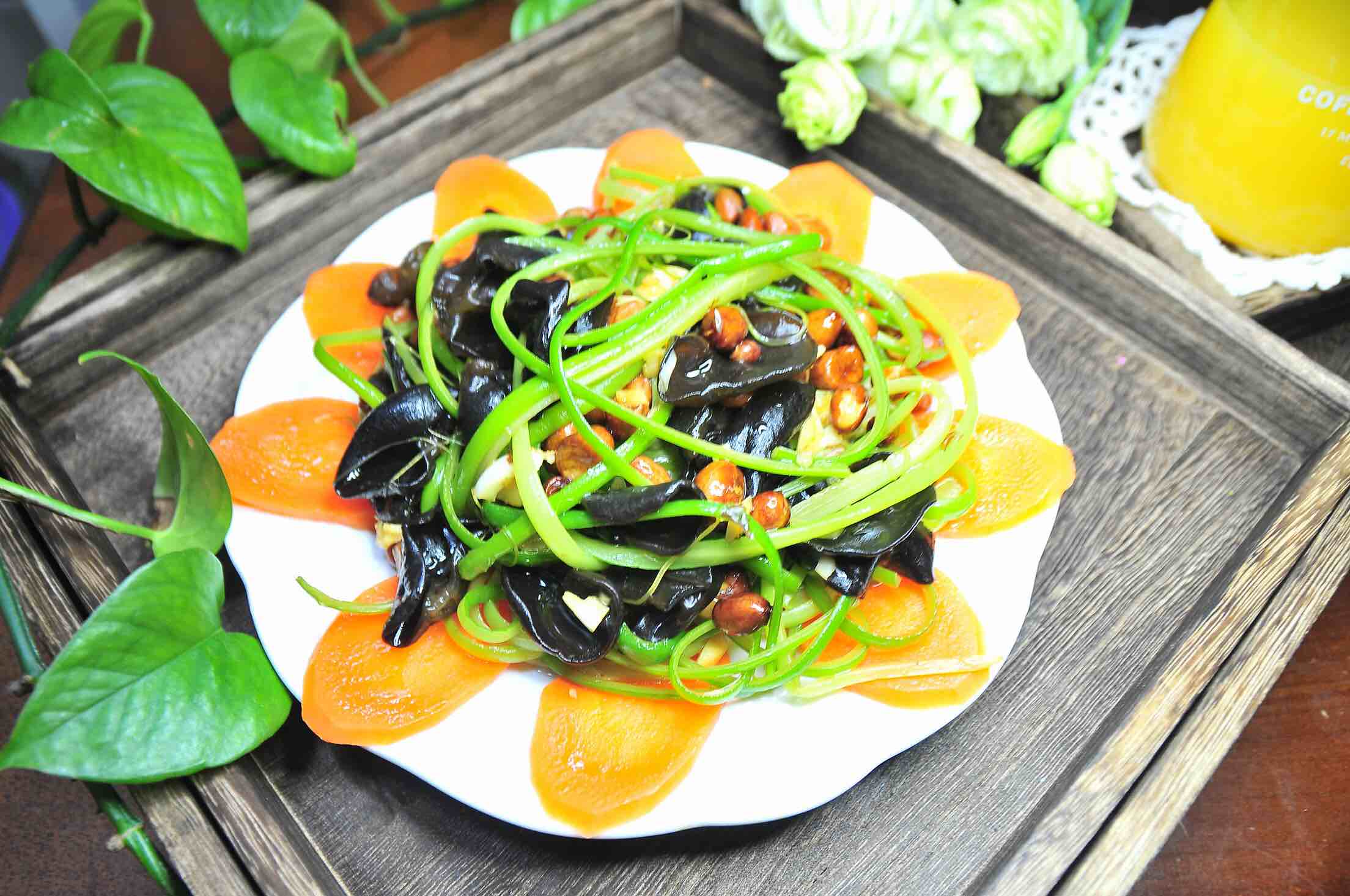 涼拌蒜薹的做法-家常味拌菜譜-易網健康養生網 涼拌蒜薹的做法-家常味拌菜譜