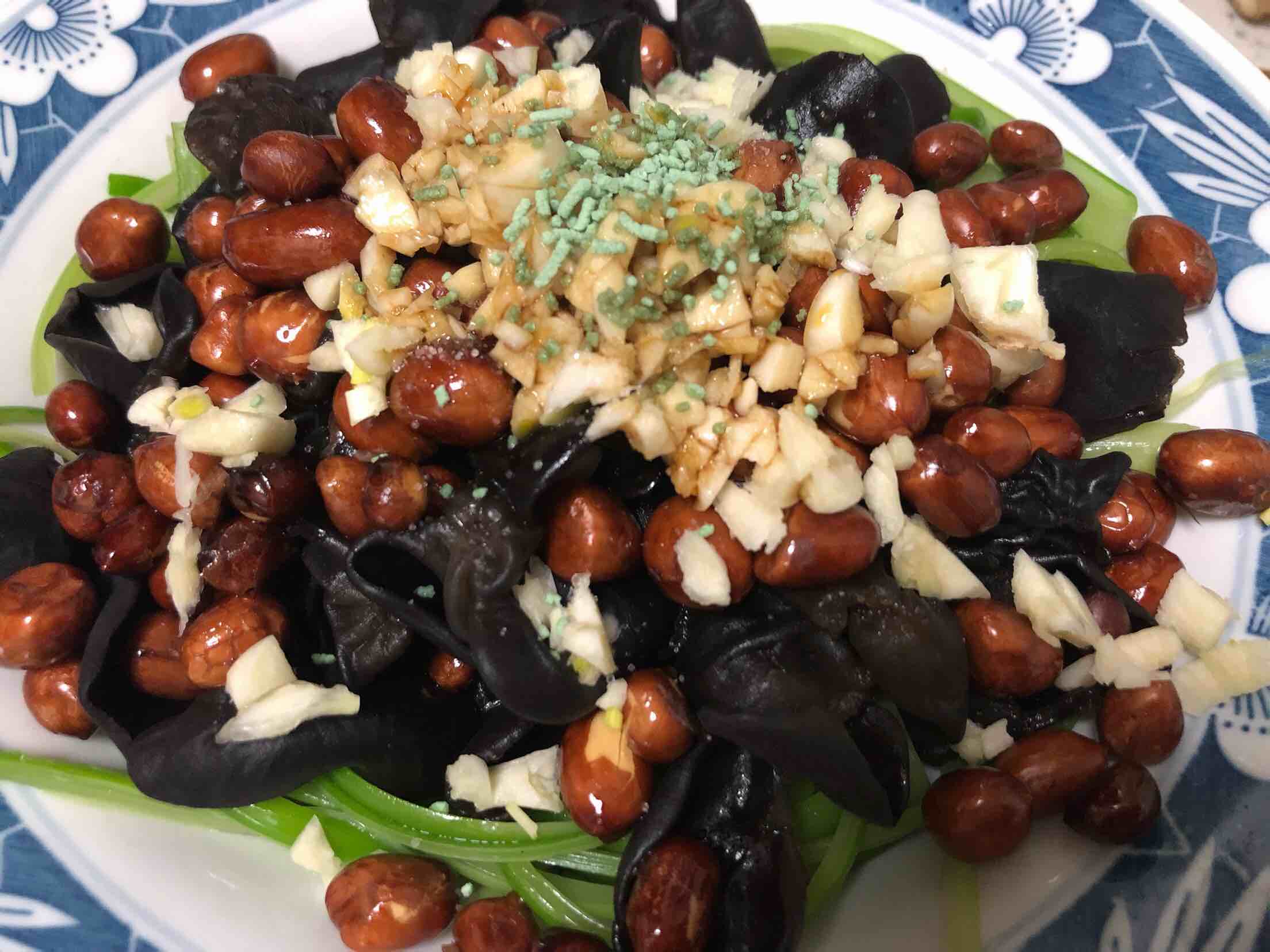 涼拌蒜薹的做法-家常味拌菜譜-易網健康養生網 涼拌蒜薹的做法-家常味拌菜譜