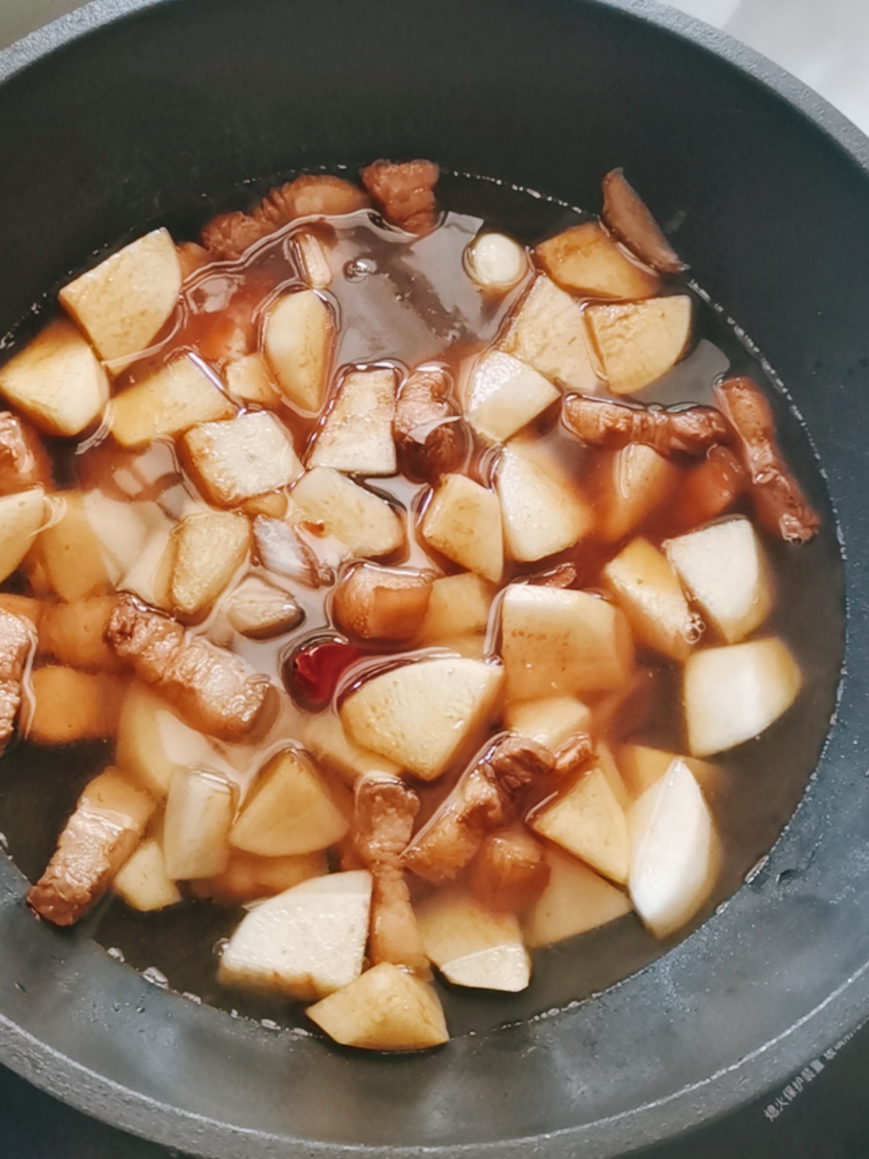 蘿卜燒肉的做法-咸鮮味燒菜譜