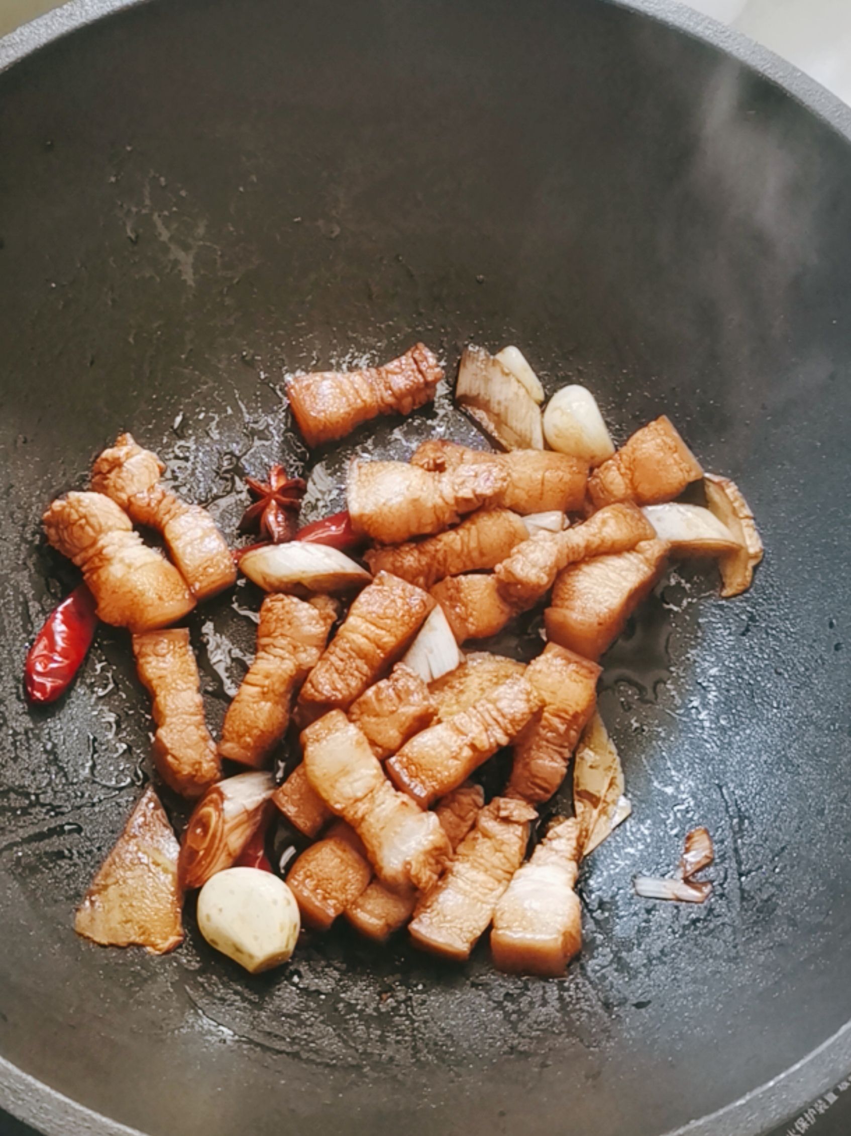 蘿卜燒肉的做法-咸鮮味燒菜譜