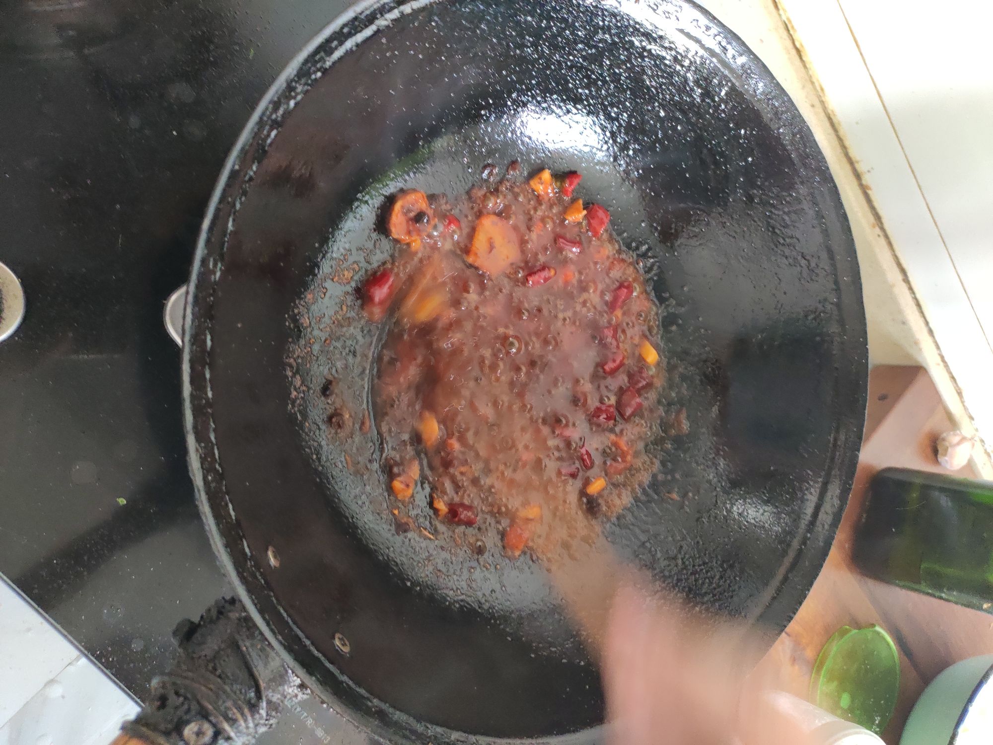 麻辣香鍋的做法-麻辣味煮菜譜-易網健康養生網 麻辣香鍋的做法-麻辣味煮菜譜