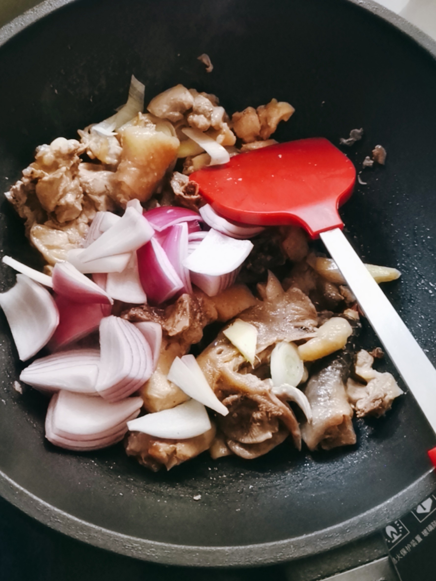 土豆燒雞塊的做法-咸鮮味燒菜譜-易網(wǎng)健康養(yǎng)生網(wǎng) 土豆燒雞塊的做法-咸鮮味燒菜譜