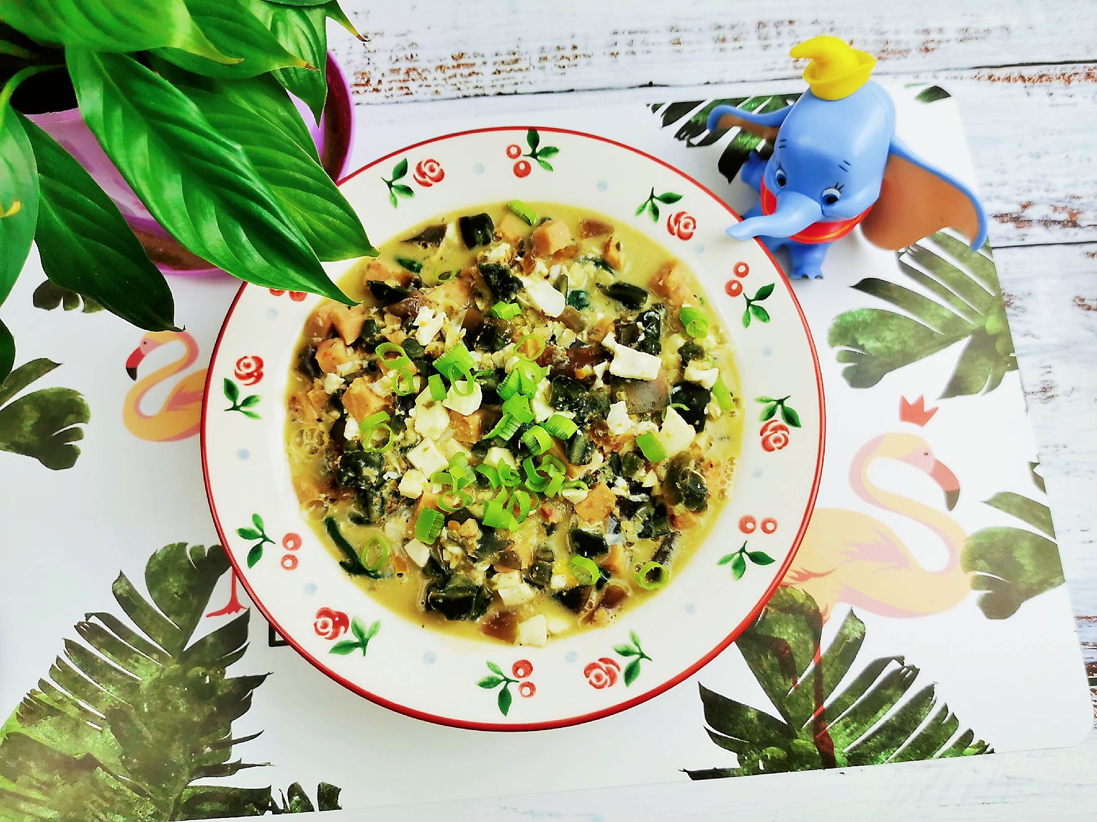 上湯菠菜的做法-咸鮮味煮菜譜-易網健康養(yǎng)生網 上湯菠菜的做法-咸鮮味煮菜譜