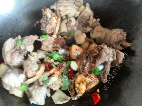 炒雞腿的做法-家常味炒菜譜