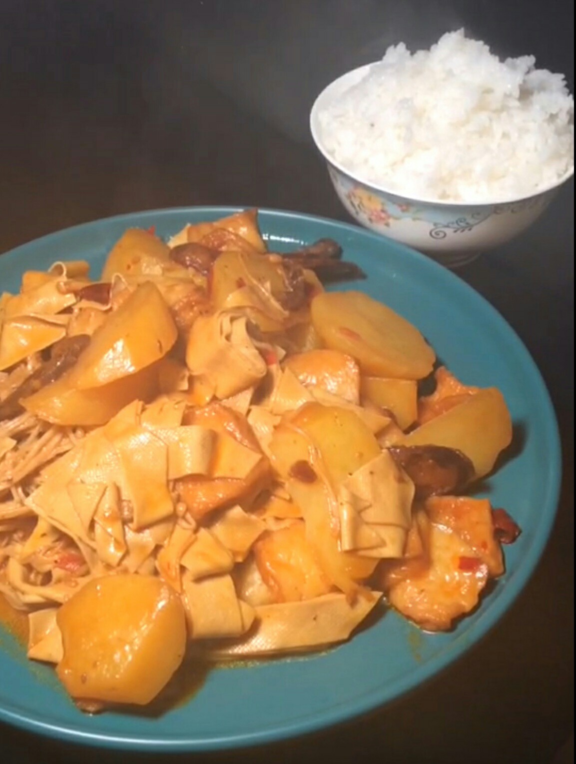 川式亂燉的做法-麻辣味燉菜譜-易網健康養生網 川式亂燉的做法-麻辣味燉菜譜