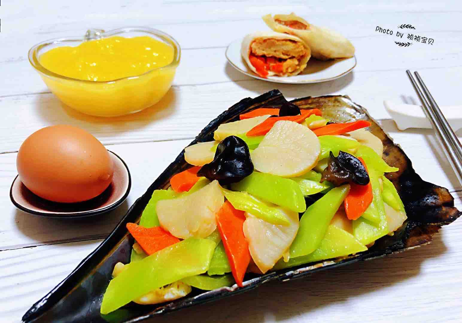 帶子炒萵筍胡蘿卜木耳的做法-咸鮮味炒菜譜