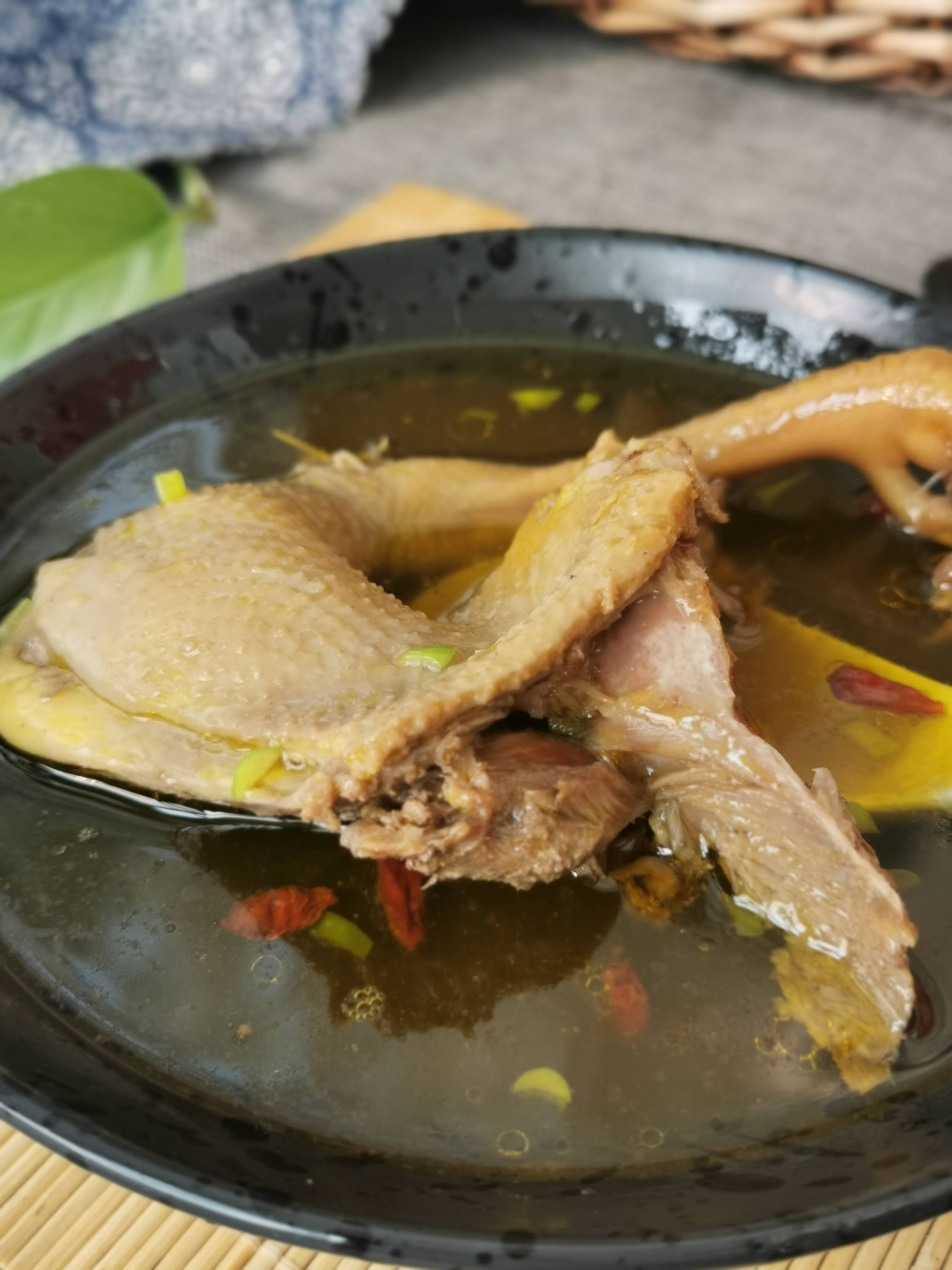 燉雞湯的做法-家常味燉菜譜-易網健康養生網 燉雞湯的做法-家常味燉菜譜