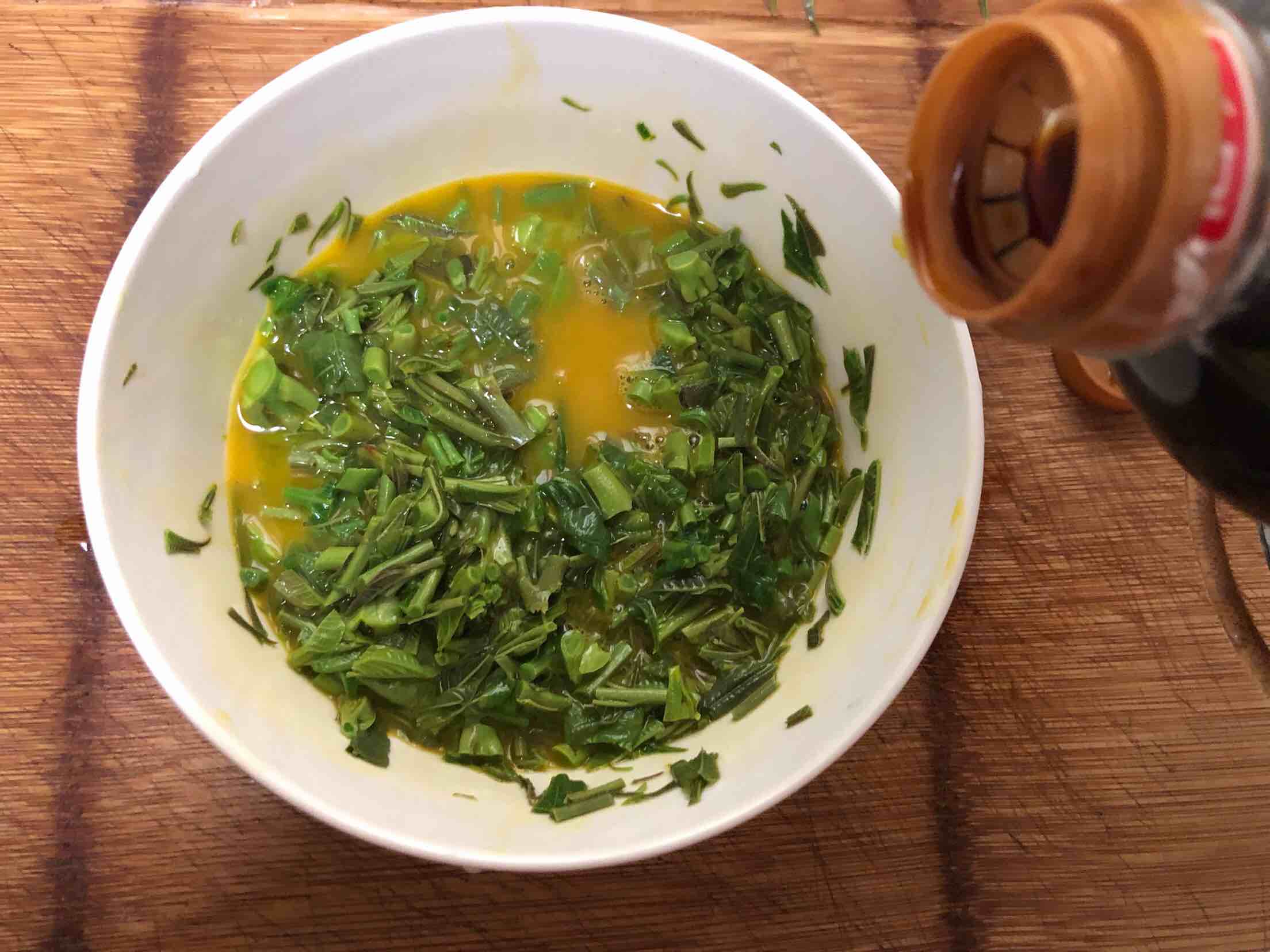 香椿頭炒雞蛋的做法-家常味炒菜譜