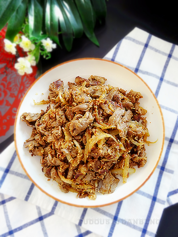 蔥香牛肉的做法-蔥香味炒菜譜