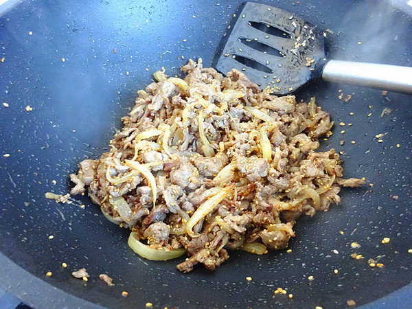 蔥香牛肉的做法-蔥香味炒菜譜