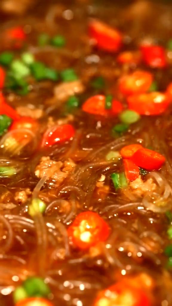 肉末燉粉絲的做法-咸鮮味燉菜譜-易網(wǎng)健康養(yǎng)生網(wǎng) 肉末燉粉絲的做法-咸鮮味燉菜譜