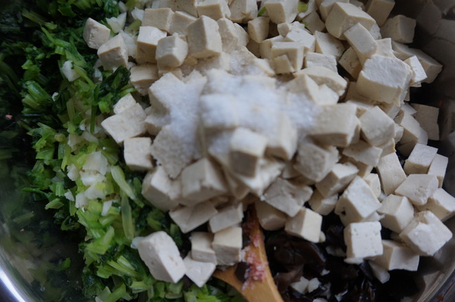 沒有豬肉的株肉獅子頭的做法-醬香味燉菜譜-易網健康養生網 沒有豬肉的株肉獅子頭的做法-醬香味燉菜譜