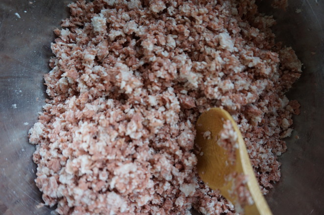 沒有豬肉的株肉獅子頭的做法-醬香味燉菜譜-易網健康養生網 沒有豬肉的株肉獅子頭的做法-醬香味燉菜譜