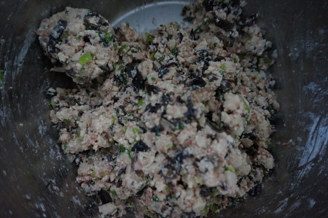 沒有豬肉的株肉獅子頭的做法-醬香味燉菜譜-易網健康養生網 沒有豬肉的株肉獅子頭的做法-醬香味燉菜譜