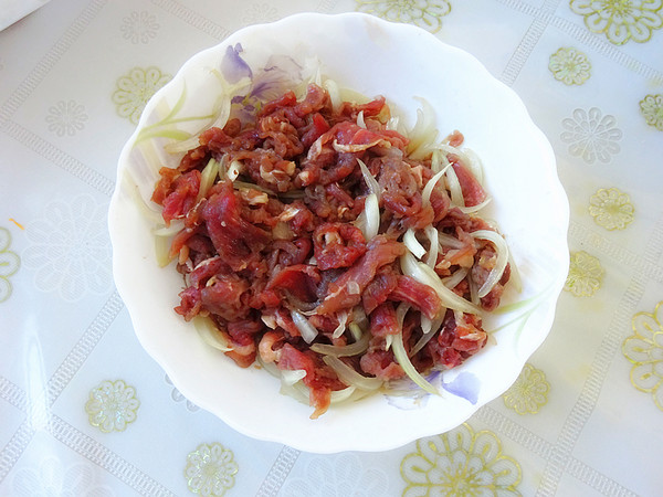 蔥香牛肉的做法-蔥香味炒菜譜