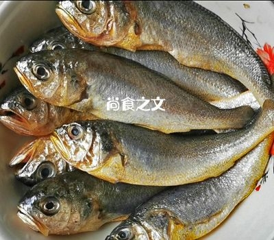 香酥黃花魚的做法-咸鮮味煎菜譜-易網(wǎng)<a href=http://www.jsjjzhkt.cn/ target=_blank class=infotextkey>健康養(yǎng)生</a>網(wǎng) 香酥黃花魚的做法-咸鮮味煎菜譜