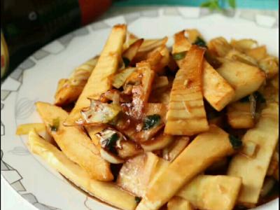 油燜筍的做法-家常味炒菜譜