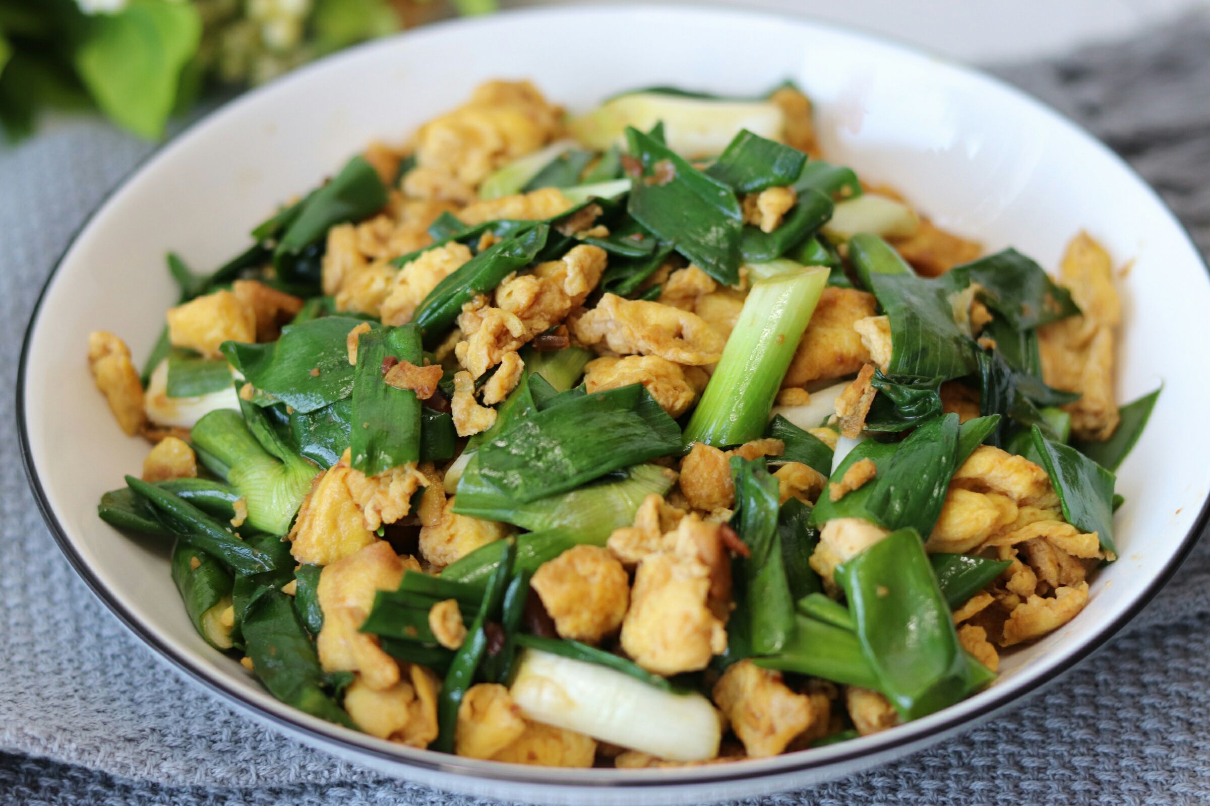 大蔥炒蛋的做法-醬香味炒菜譜-易網健康養生網 大蔥炒蛋的做法-醬香味炒菜譜