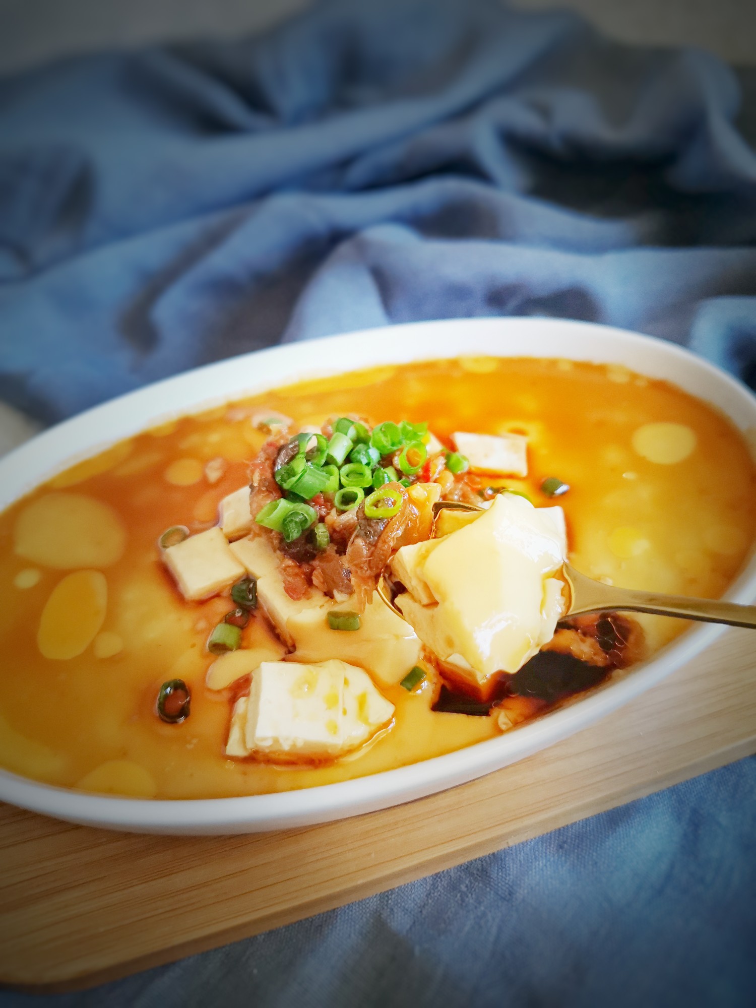 嫩豆腐與雞蛋的完美碰撞的做法-咸鮮味蒸菜譜-易網健康養生網 嫩豆腐與雞蛋的完美碰撞的做法-咸鮮味蒸菜譜