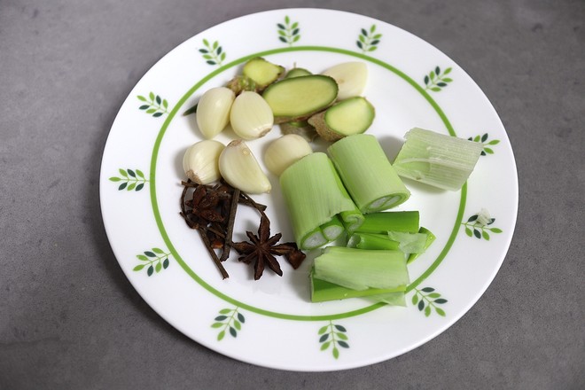 排骨燉蘿卜的做法-咸鮮味燉菜譜-易網健康養生網 排骨燉蘿卜的做法-咸鮮味燉菜譜