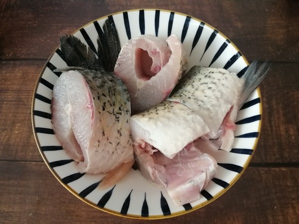 香菇豆腐燉草魚的做法-咸鮮味燉菜譜-易網健康養生網 香菇豆腐燉草魚的做法-咸鮮味燉菜譜