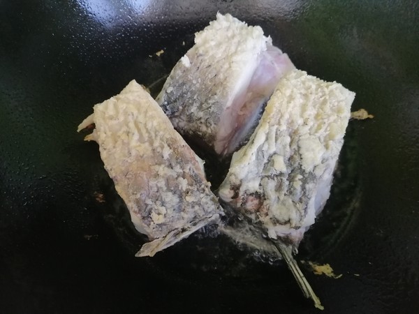 香菇豆腐燉草魚的做法-咸鮮味燉菜譜-易網健康養生網 香菇豆腐燉草魚的做法-咸鮮味燉菜譜