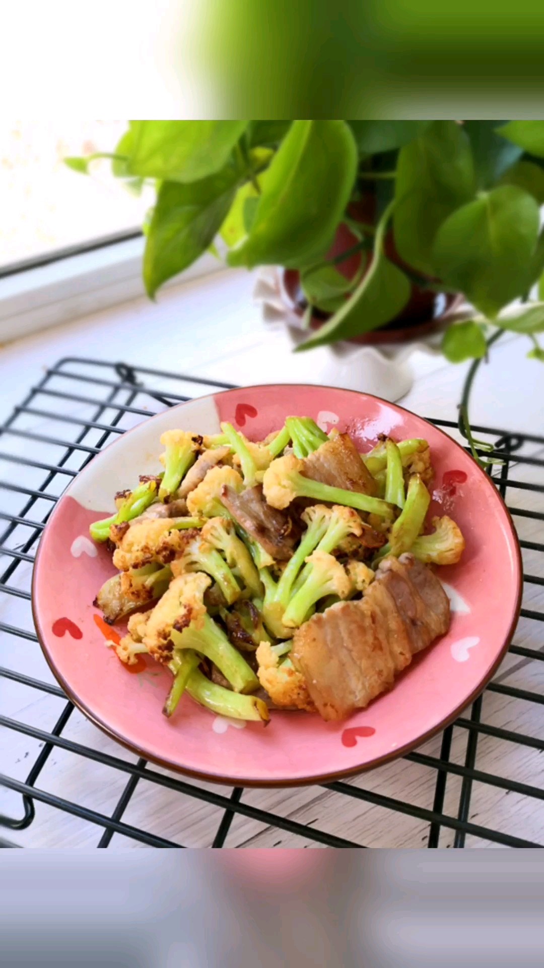 爆炒花菜的做法-家常味炒菜譜