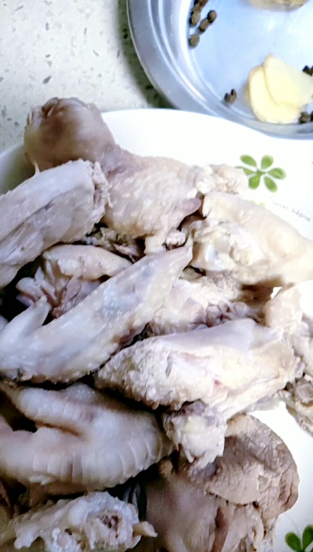 菠蘿雞塊的做法-酸甜味燜菜譜-易網<a href=http://www.jsjjzhkt.cn/ target=_blank class=infotextkey>健康養生</a>網 菠蘿雞塊的做法-酸甜味燜菜譜